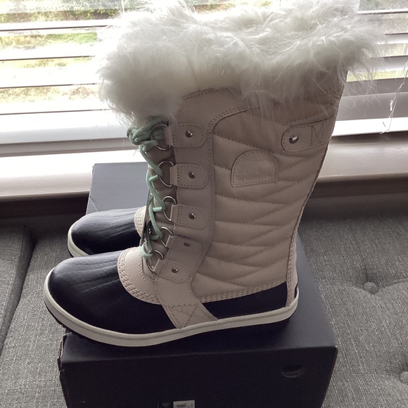 SOREL 'Tofino II' Faux Fur Lined Waterproof Boot (Women) 8M - Picture 5 of 12